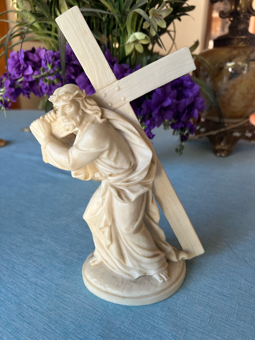 Ivory Resin 10” Jesus Carrying Cross Made in Italy